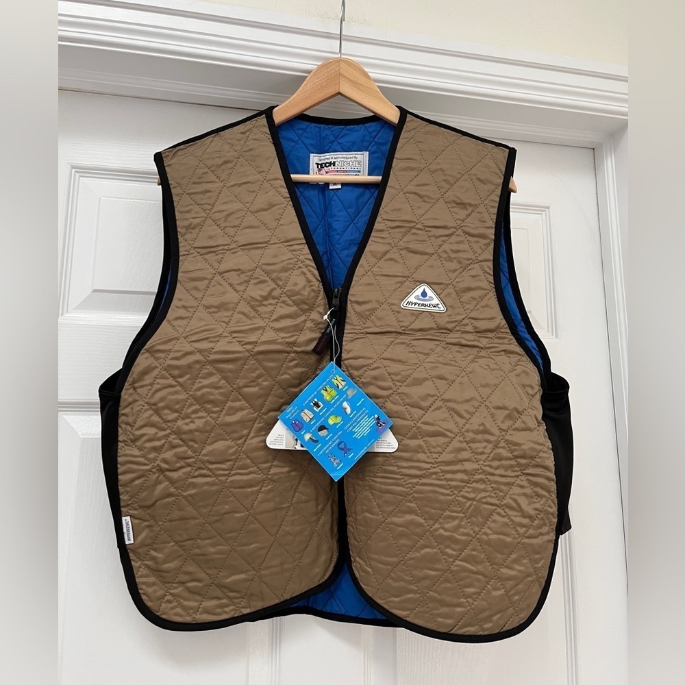 NWT Techniche Evaporative Cooling Vest Hyperkewl Motorcycle Sports
